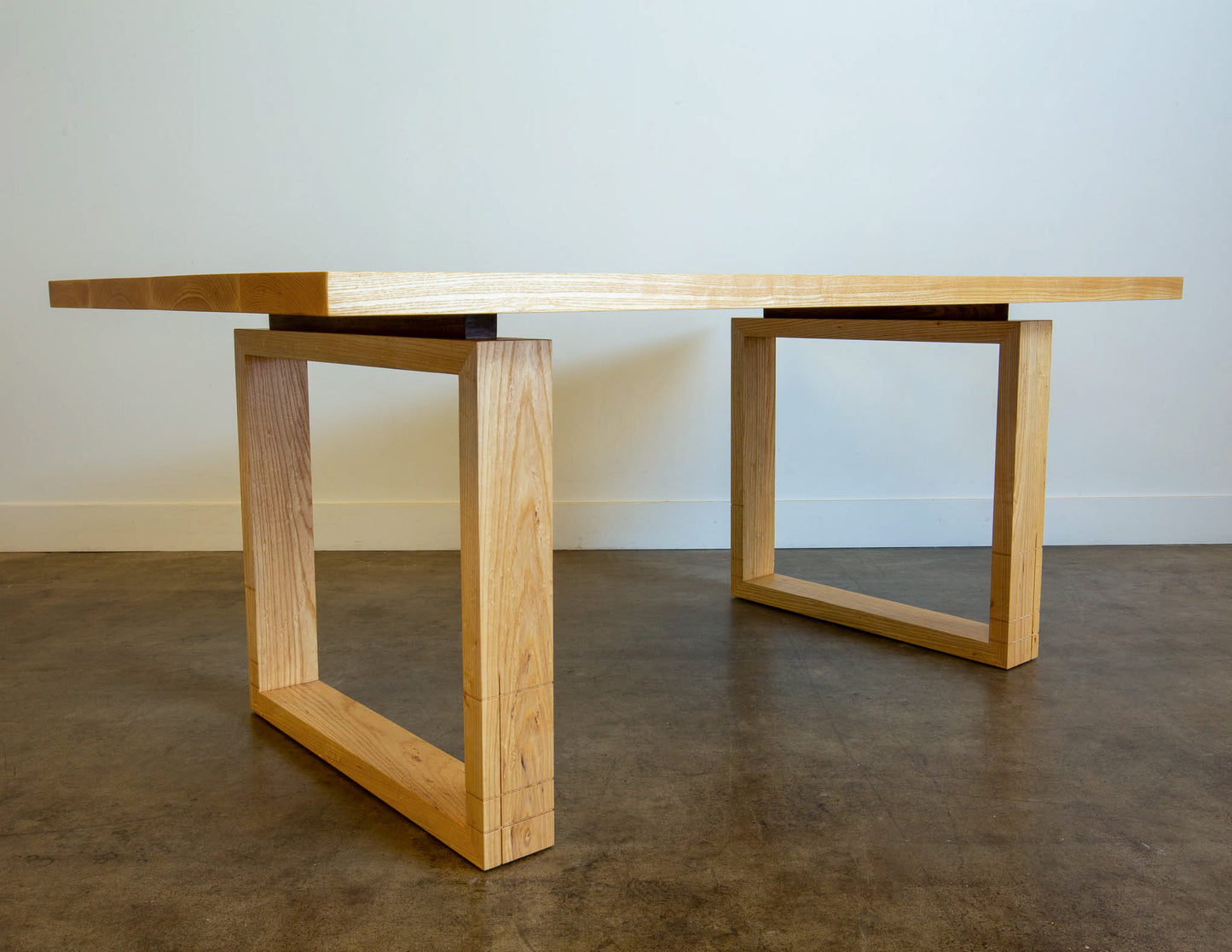 Deco Dining Table